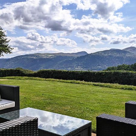 Laurel - Pet-Friendly Cottage With Indoor Pool, Hot Tub & Panoramic Snowdonia Views كولوين باي المظهر الخارجي الصورة