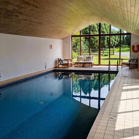 Laurel - Pet-Friendly Cottage With Indoor Pool, Hot Tub & Panoramic Snowdonia Views كولوين باي المظهر الخارجي الصورة