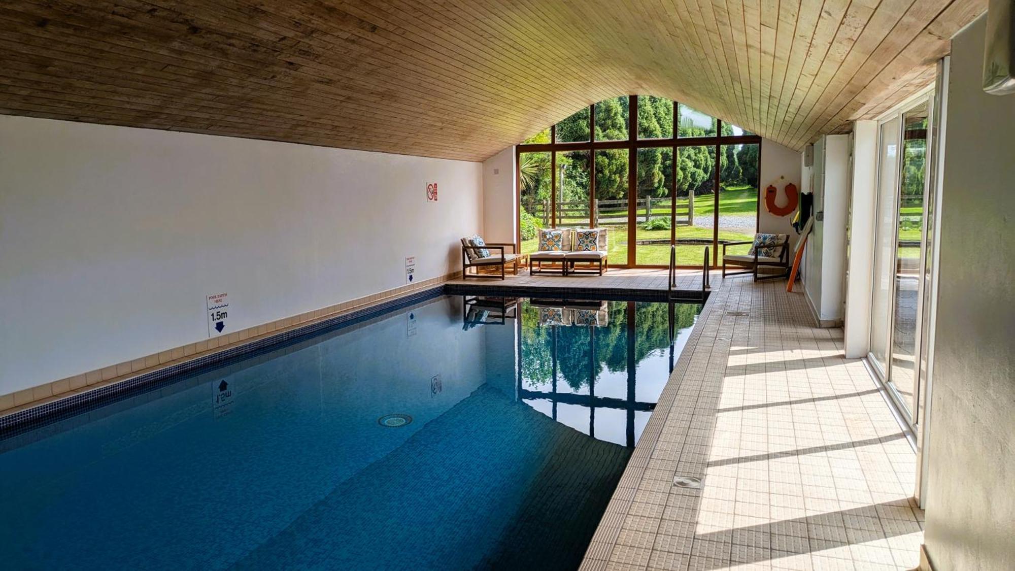 Laurel - Pet-Friendly Cottage With Indoor Pool, Hot Tub & Panoramic Snowdonia Views كولوين باي المظهر الخارجي الصورة